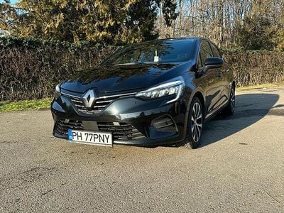 Second-hand Renault Clio V Techno 100 CP (73 kW) 2022 Culoarenegru Hatchback