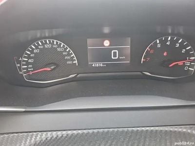 Second-hand Peugeot 208 60 CP (44 kW) 2019 Rosu Hatchback