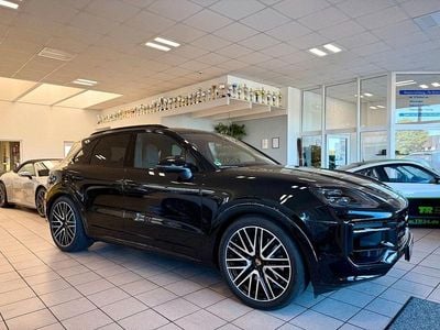 Utilizat 2024 Porsche Cayenne SUV | 129.473 EUR (Preț bun)