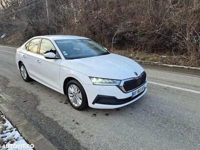 Culoarealb Second-hand 2022 Skoda Octavia Berlinǎ | 12.450 EUR (Super Preț)