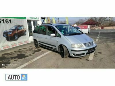 Second-hand VW Sharan 116 CP (85 kW) 2003 Argintiu Monovolum
