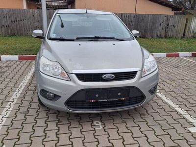 Gri Utilizat 2010 Ford Focus Ambiente Break | 2.700 EUR (Preț OK)