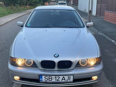 Gri Utilizat 2001 BMW 520 Break | 2.500 EUR