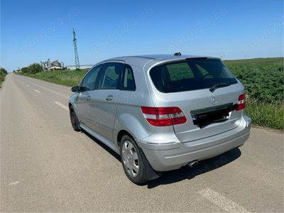 second-hand Mercedes B200 