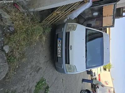 Second-hand Ford Transit Connect 78 CP (57 kW) 2006 Alb Monovolum