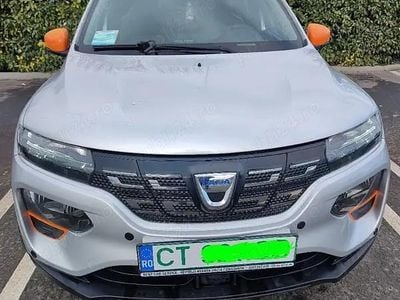 Second-hand Dacia Spring Comfort Plus 33 kW (45 CP) 2022 Culoareargint Hatchback