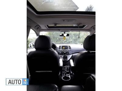 Gri Utilizat 2006 Mitsubishi Grandis Monovolum | 3.800 EUR