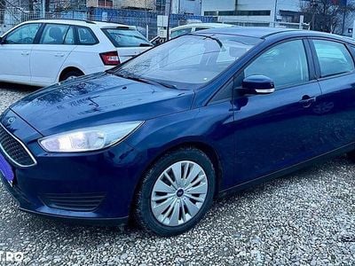 Second-hand Ford Focus 95 CP (69 kW) 2016 Culoarealbastru Hatchback