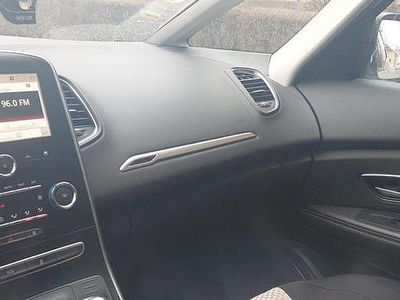 Second-hand Renault Scénic IV LIMITED 120 CP (88 kW) 2019 Culoarealb Monovolum