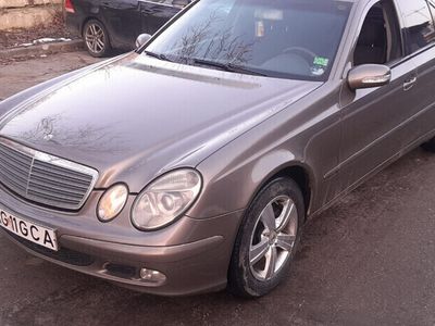 Mercedes E220