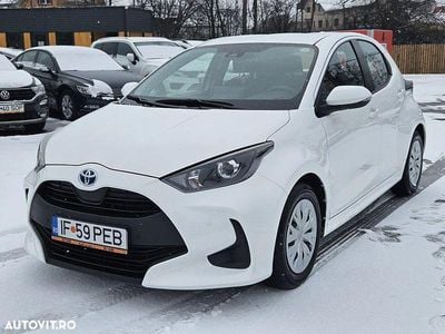Culoarealb Utilizat 2021 Toyota Yaris Hybrid Hatchback | 14.050 EUR (Super Preț)