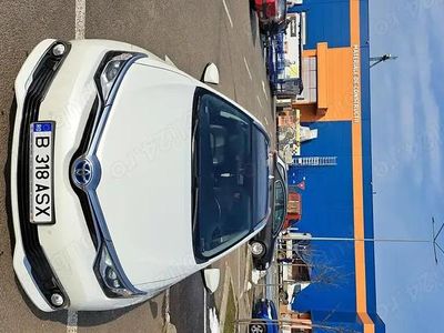 Second-hand Toyota Auris Hybrid 98 CP (72 kW) 2018 Alb Break