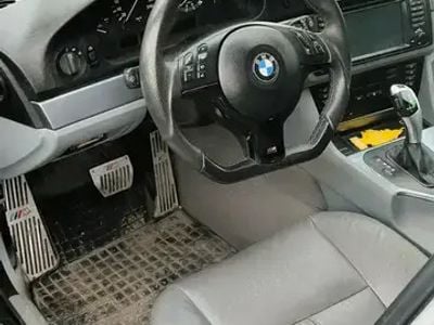 BMW 525