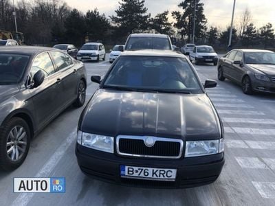 Second-hand Skoda Octavia Tour 101 CP (74 kW) 2008 Negru Berlinǎ