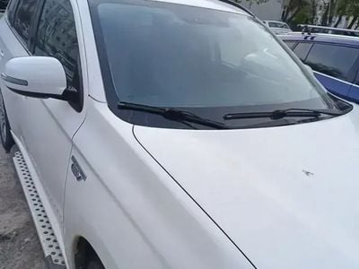 Mitsubishi Outlander P-HEV