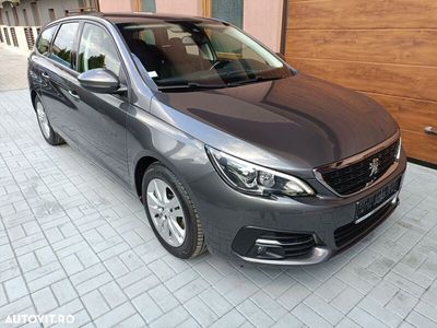 second-hand Peugeot 308 SW BlueHDi 130 Stop & Start Tech Edition