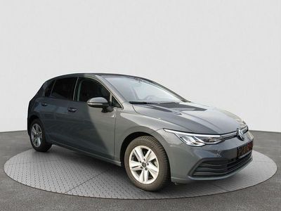 Second-hand 2020 VW Golf VIII Life | 25.660 EUR (Puțin scump)