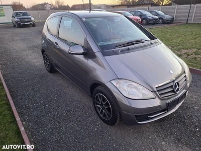 Second-hand Mercedes A160 82 CP (60 kW) 2010 Culoaregri Hatchback