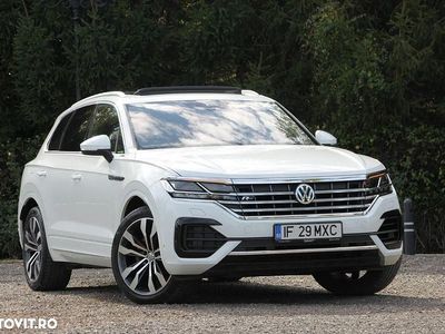 Culoarealb Utilizat 2019 VW Touareg R-line SUV | 39.990 EUR (Puțin scump)