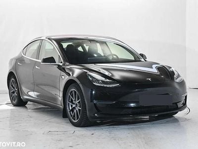 Culoarenegru Utilizat 2019 Tesla Model 3 Berlinǎ | 18.900 EUR (Super Preț)