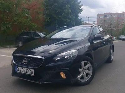 Negru Utilizat 2014 Volvo V40 Hatchback | 7.450 EUR