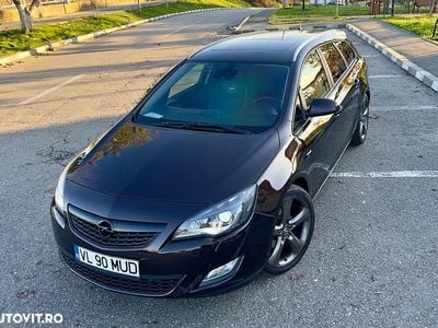 Culoaremaro Utilizat 2012 Opel Astra Exklusiv Break | 6.350 EUR