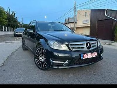 Second-hand Mercedes C300 290 CP (213 kW) 2012