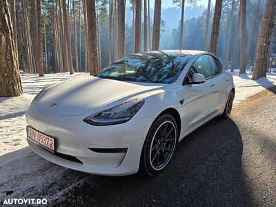 Culoarealb Utilizat 2018 Tesla Model 3 RWD Berlinǎ | 17.300 EUR (Scump)