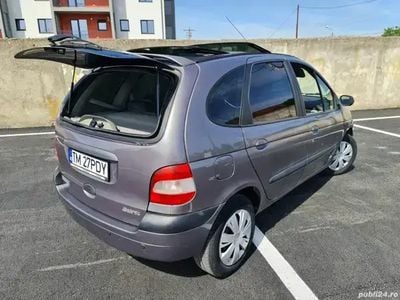 Gri Utilizat 2001 Renault Scénic Monovolum | 2.150 EUR