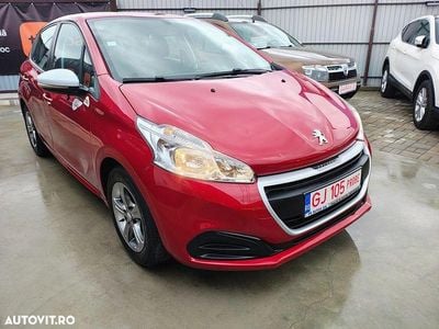Second-hand Peugeot 208 68 CP (50 kW) 2018 Culoarerosu Hatchback