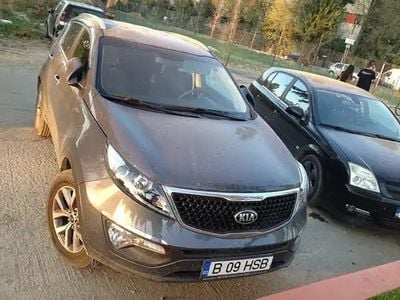 Second-hand Kia Sportage 184 CP (135 kW) 2015 Albastru marin SUV