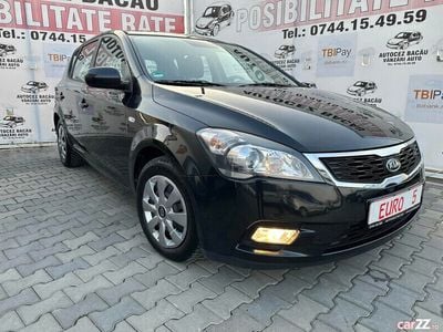 Second-hand Kia Ceed Attract 90 CP (66 kW) 2010 Negru Hatchback