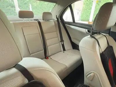 Negru Utilizat 2013 Mercedes C200 Berlinǎ | 8.500 EUR (Super Preț)