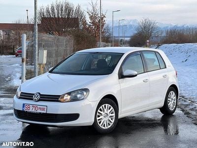 Second-hand VW Golf VI Comfortline 102 CP (75 kW) 2010 Culoarealb Hatchback