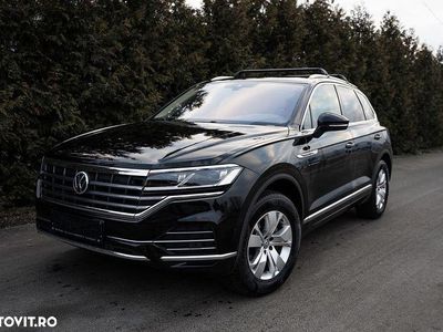 Culoarenegru Utilizat 2019 VW Touareg Style SUV | 27.900 EUR