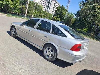 Gri Utilizat 2000 Opel Vectra Hatchback | 1.100 EUR
