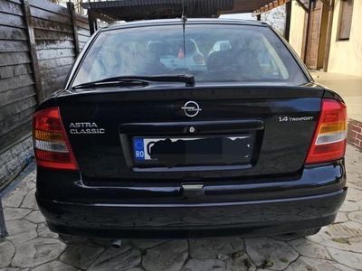 Negru Utilizat 2008 Opel Astra Hatchback | 3.000 EUR (Puțin scump)