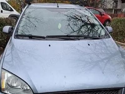 Utilizat 2007 Ford Focus Berlinǎ | 1.300 EUR (Preț bun)