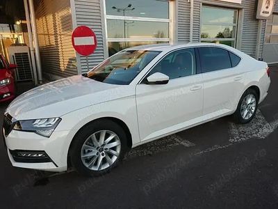 Alb Utilizat 2021 Skoda Superb Hatchback | 16.000 EUR