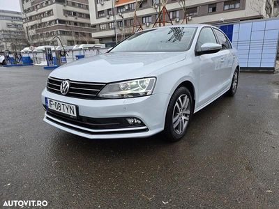 Second-hand VW Jetta Trendline 105 CP (77 kW) 2016 Culoarealb Berlinǎ