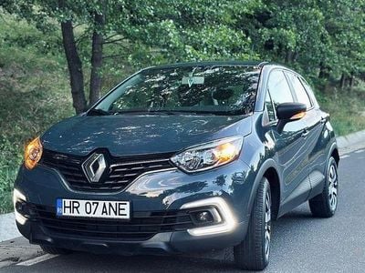 Culoarealbastru Utilizat 2019 Renault Captur Life SUV | 8.500 EUR (Preț bun)
