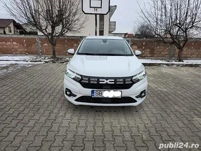 Second-hand Dacia Logan 100 CP (73 kW) 2024 Alb Berlinǎ