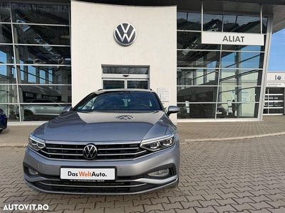 Second-hand VW Passat Elegance 200 CP (147 kW) 2022 Culoareargint Break
