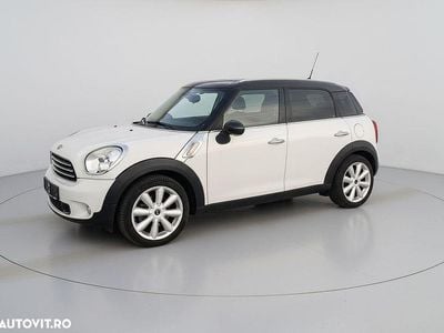 Second-hand Mini Countryman 112 CP (82 kW) 2011 Culoarealb SUV