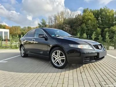 Second-hand Honda Accord 140 CP (102 kW) 2004 Negru Berlinǎ