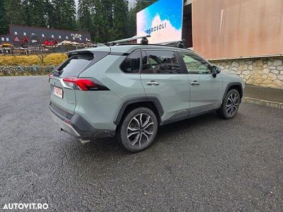 Culoaregri Utilizat 2022 Toyota RAV4 Hybrid SUV | 34.900 EUR (Scump)