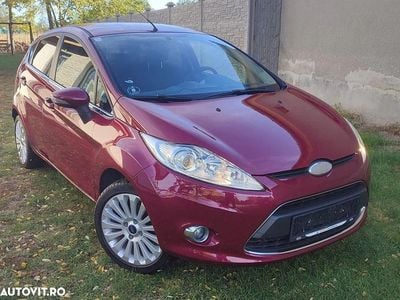 Culoarerosu Utilizat 2010 Ford Fiesta Titanium | 3.350 EUR (Preț OK)