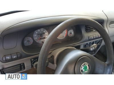 Utilizat 2000 Skoda Felicia Berlinǎ | 1.000 EUR