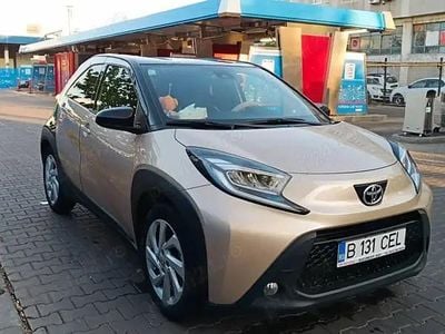 Bej Utilizat 2022 Toyota Aygo X SUV | 16.000 EUR