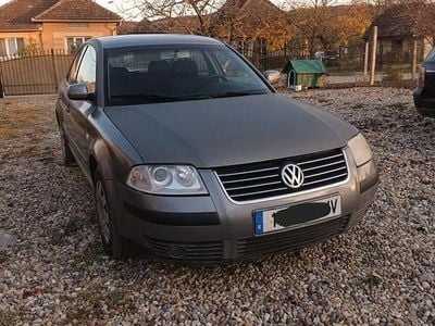 Culoaregri Utilizat 2001 VW Passat Berlinǎ | 1.200 EUR (Preț bun)